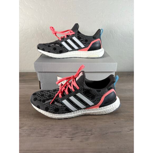 Adidas Ultraboost 5.0 DNA Women's Athletic Shoe Sneaker Size 8.5 EU 40 2/3 NIB - Picture 2 of 10